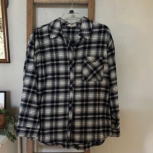 Nuuds Black and White Plaid flannel Button-Up Shirt size M